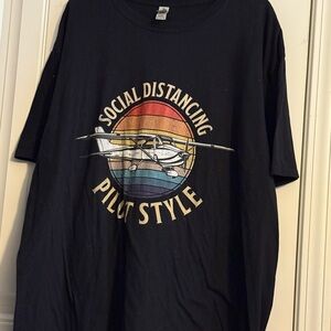 Gildan Black Tee with Vintage Airplane pilot Graphic XXL